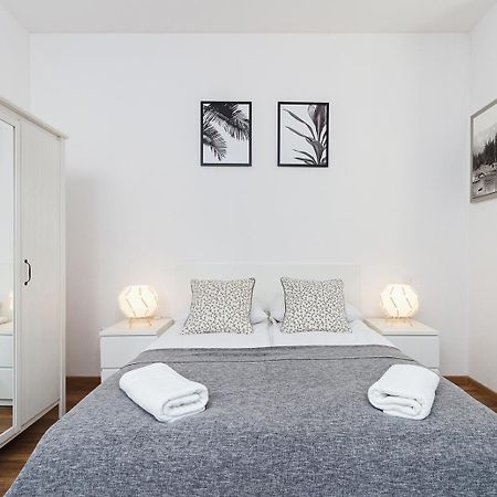 Charming Studio - 54 Starowislna Street Krakow Exterior photo